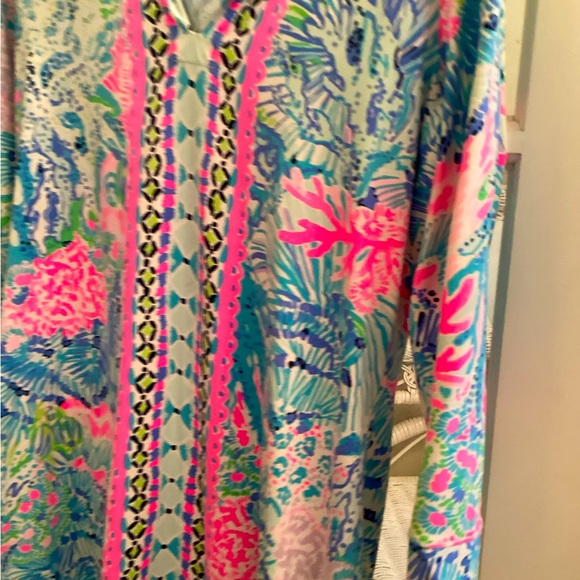 Beautiful classic Lilly Pulitzer dress beautiful colors - Picture 2 of 4